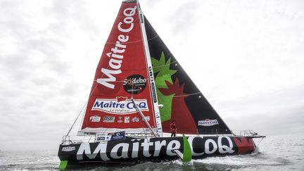 Yannick Bestaven (Maïtre Coq) est toujours en tête de la course au dernier pointage (SEBASTIEN SALOM-GOMIS / AFP)