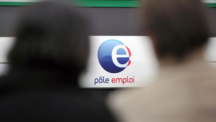 Le ch&ocirc;mage poursuit sa hausse pour le 15e mois cons&eacute;cutif. (PHILIPPE HUGUEN / AFP)