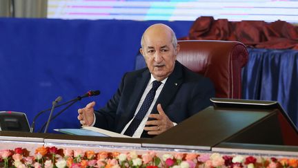 Le président de la République algérienne&nbsp;Abdelmadjid Tebboune, le 25 septembre 2021, à Alger (Algérie). (BILLAL BENSALEM / NURPHOTO / AFP)