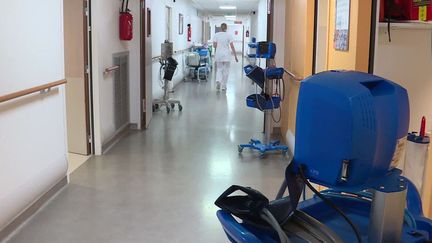 Le centre hospitalier de Dieppe.&nbsp;Les tests ont été renforcés pour tous les patients, et notamment aux urgences. (MAXPPP)