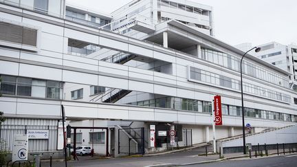 L'hôpital Georges-Pompidou, à Paris, figure depuis&nbsp;le 15 décembre 2016 parmi les établissements de soins notés par les patients sur le site scopesanté.fr. (IMAGE POINT FR / BSIP / AFP)