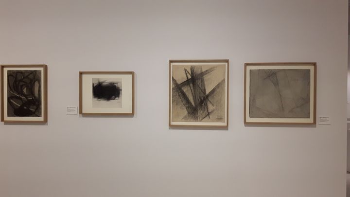 Les fusains de 1946, Pierre Soulages. (ANNE CHÉPEAU / FRANCEINFO)