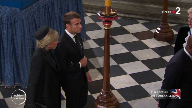 Macron aux funérailles de la reine