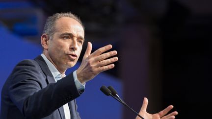 Jean-François Copé, le 13 février 2016, lors de son discours au conseil national des Républicains à Paris.&nbsp; (CITIZENSIDE/SERGE TENANI / CITIZENSIDE.COM/ AFP)