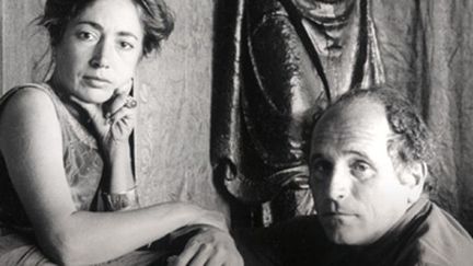 Léo Ferré et Madeleine Rabereau, qui fut sa seconde épouse de 1952 à 1973.
 (Phébus)