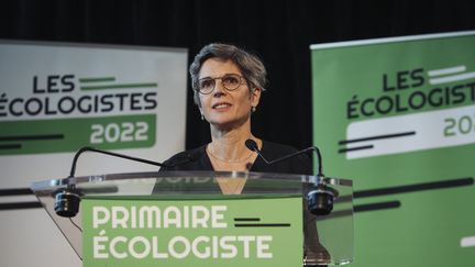 Sandrine Rousseau s'exprime après sa défaite à la primaire écologiste, à Pantin (Seine-Saint-Denis), le 28 septembre 2021. (MARIE MAGNIN / HANS LUCAS / AFP)