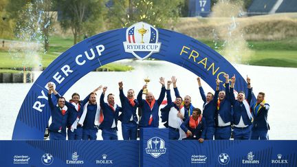 Les golfeurs européens, vainqueurs de la dernière Ryder Cup en septembre 2018, à Saint-Quentin-en-Yvelines. (FRANCK FIFE / AFP)