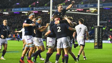 La joie écossaise lors de la victoire contre l'Angleterre, le 5 février 2022. (MALCOLM MACKENZIE / PROSPORTSIMAGES)