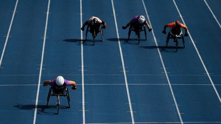 Lors des championnats du monde de para athlétisme au stade Charlety à Paris, le 13 juillet 2023. (JULIEN DE ROSA / AFP)