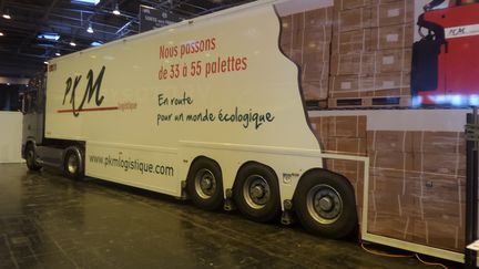 Camion de livraison de la société Pkm (PKM Logistique)