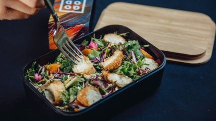 Un plat de poulet cultivé en laboratoire par l'entreprise Good Meat servi dans un hôtel JW Marriott, le 23 juin 2021. (GOOD MEAT / AFP)