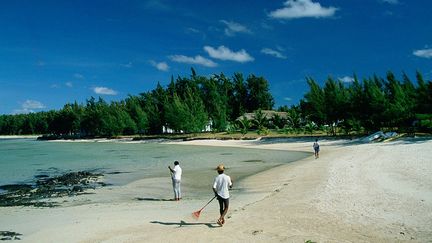 Le tourisme, l'un des leviers de l'économie mauricienne. Les plages paradisiaques de l'île attirent de très nombreux&nbsp;vacanciers. (TIM GRAHAM / GETTY IMAGES)