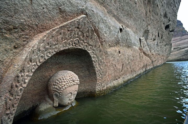 Un Bouddha découvert dans un réservoir à Jiangxi
 (CHINE NOUVELLE/SIPA)