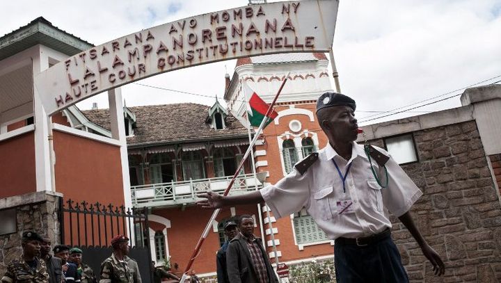 La Haute Cour Constitutionnelle doit examiner la destitution du président malgache décidée fin mai par une majorité de l'Assemblée nationale. (AFP/ Rijasolo)