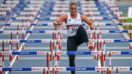 La lanceuse de poids belge Jolien Boumkwo aux championnats d'Europe d'athlétisme par équipe, samedi 24 juin, en POlogne. (ERIK VAN LEEUWEN / BELGA MAG / AFP)