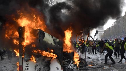 "Gilets jaunes" : combien vont coûter les dégradations des manifestations ?