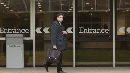 Ex-ministre de l'Economie, Arnaud Montebourg arrive pour son premier jour de formation continue &agrave; L'Insead &agrave; Fontainebleau (Seine-et-Marne), le 3 novembre 2014 (PASCAL COTELLE / SIPA)