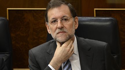 Le Premier ministre espagnol, Mariano Rajoy, le 13 juin 2012 &agrave; Madrid (Espagne)&nbsp;lors d'une s&eacute;ance du Parlement. (DANI POZO / AFP)