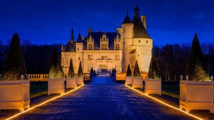 "Noël au Pays des Châteaux" réunit sept des plus grands châteaux de la Loire autour d’événements uniques et festifs sur la thématique de Noël, dont le sublime château sur l'eau de Chenonceau. (ADT TOURAINE / JC COUTAND)