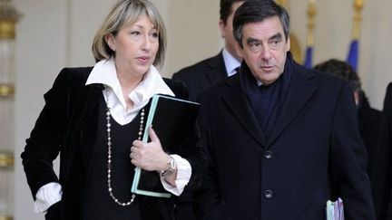 Marie-Anne Montchamp aux côtés de François Fillon (ERIC FEFERBERG / AFP)