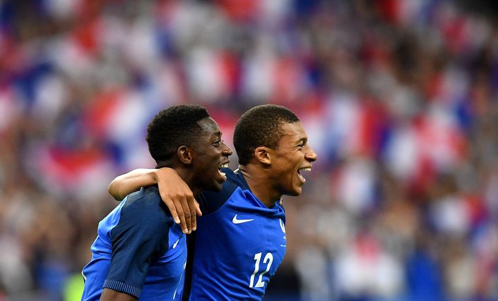 Ousmane Dembélé et Kylian Mbappé, lors du match amical face à l'Angleterre en juin dernier