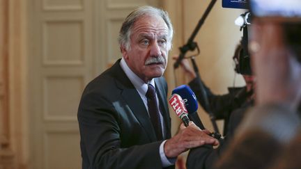 Le d&eacute;put&eacute; EELV de Gironde, No&euml;l mam&egrave;re, le 17 septembre 2013, dans les couloirs de l'Assembl&eacute;e nationale. ( MAXPPP)