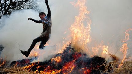 En raison de sa dangerosit&eacute;, chaque coureur doit signer avant le d&eacute;but de la comp&eacute;tition une d&eacute;charge ("death warrant")&nbsp;exon&eacute;rant l'organisation de toute responsabilit&eacute; en cas de mort. (JAMIE MCDONALD / GETTY IMAGES)