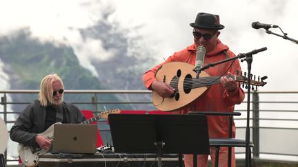 Dhafer Youssef, Oudiste et vocaliste tunisien invité au Cosmojazz à Chamonix (France 3 Alpes D. Borrelly / A. Kebabti / L. Di Bin)