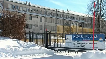 L'entrée du lycée privé Saint-Joseph dans le Doubs (CAPTURE D'ÉCRAN FRANCE 3)