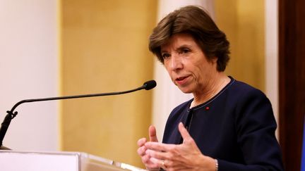 La ministre des Affaires étrangères, Catherine Colonna, lors d'une conférence de presse à Beyrouth (Liban), le 18 décembre 2023. (ANWAR AMRO / AFP)