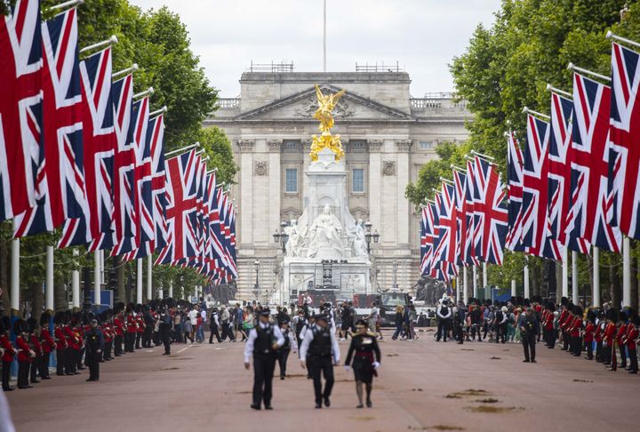 Répétition pour le défilé militaire du jubilé de platine d'Elizabeth II à Londres (Royaume-Uni), le 28 mai 2022. (RASID NECATI ASLIM / ANADOLU AGENCY / AFP)