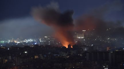 Des destructions dans Beyrouth, au Liban, après une frappe israélienne, le 3 octobre 2024. (HOUSSAM SHBARO / ANADOLU / AFP)