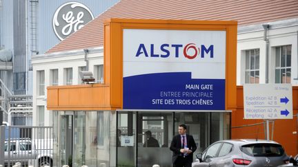 29 avril 2014 -&nbsp;Alstom et General Electric c&ocirc;te-&agrave;-c&ocirc;te &agrave; Belfort (SEBASTIEN BOZON / AFP)