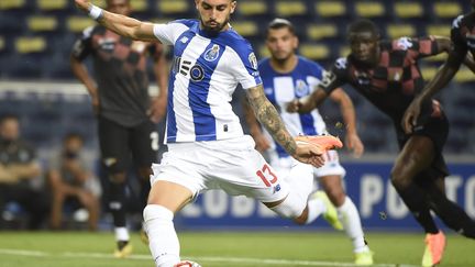 Alex Telles, nouveau latéral gauche de Man Utd, est une référence à son poste (MIGUEL RIOPA / AFP)