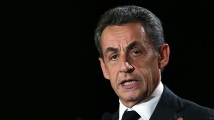 Nicolas Sarkozy, lors d'un meeting pour les élections régionales, à Rouen (Seine-Maritime), le 30 novembre 2015. (CHARLY TRIBALLEAU / AFP)