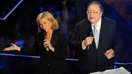 Claire Chazal et Frédéric Lodéon, le 24 février 2016, à Toulouse. (REMY GABALDA / AFP)