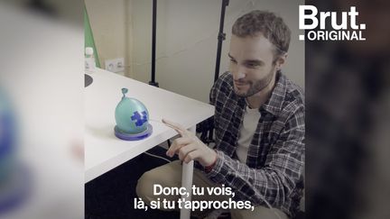 VIDEO. Il décortique et vulgarise les phénomènes scientifiques les plus étranges (BRUT)