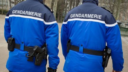 Une trentaine de gendarmes ont&nbsp;&eacute;t&eacute; mobilis&eacute;s, mardi 31 mars &agrave; Fouesnant (Finist&egrave;re), pour un poisson d'avril. (LOIC VENANCE / AFP)