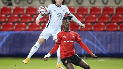 Eduardo Camavinga au sol contre Chelsea en Ligue des champions. (JEAN CATUFFE / JEAN CATUFFE)