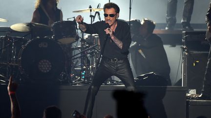 Au domicile de Johnny Hallyday, les fans sont toujours là