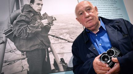 L'artiste à Toulon à l'occasion de l'exposition "Raymond Depardon : 1962-1963,&nbsp;photographe militaire" (GERARD JULIEN / AFP)