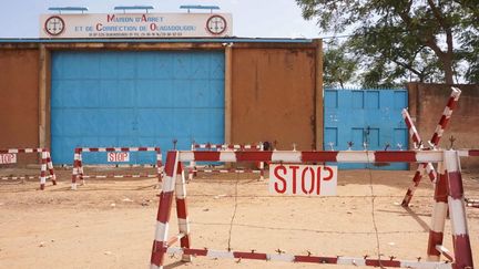 L'entrée de la maison d'arrêt de Ouagadougou (Burkina Faso), le 1er novembre 2018. (ISSOUF SANOGO / AFP)