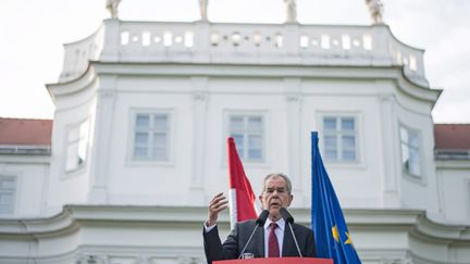 &nbsp; (Le premier discours à Vienne du président élu Alexander Van der Bellen © MaxPPP)