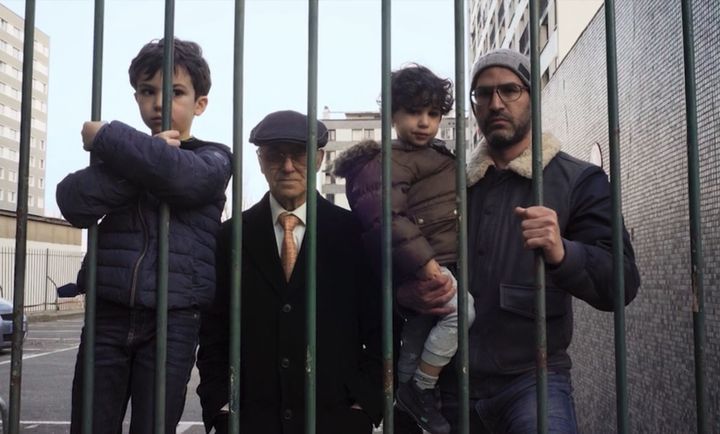 Le réalisateur Adnane Tragha (à droite) entouré de ses deux fils et de son père Hussein Tragha, une image extraite du documentaire "On a grandi ensemble" sur la cité Gagarine d'Ivry-sur-Seine. (LES FILMS QUI CAUSENT)