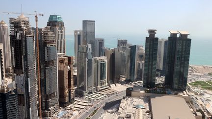 Une vue de Doha (Qatar) depuis la chambre de l'hôtel Marriott Marquis, le 15 mars 2022. (KARIM JAAFAR / AFP)