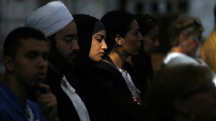 Rouen : une messe en hommage au père Hamel, en présence de dizaines de musulmans