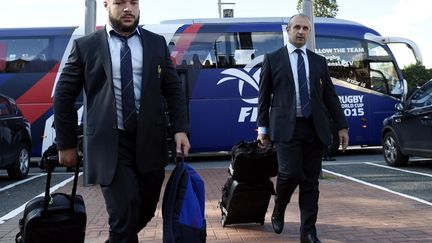 L'équipe de France de Philippe Saint-André, ici avec Rabah Slimani, sont arrivés dans leur camp de base anglais (FRANCK FIFE / AFP)