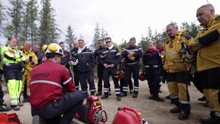 Cette année, des incendies dévastateurs ont déjà ravagé près de cinq millions d'hectares au Canada. Une centaine de sapeurs-pompiers français est venue aider leurs collègues canadiens, de plus en plus épuisés. (FRANCEINFO)