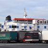 Des camions&nbsp;attendent d'embarquer&nbsp;dans le port de Calais (Pas-de-Calais), le 14&nbsp;janvier 2019. (MAXPPP)