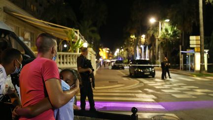 La Croisette a été saisie d'un mouvement de panique lundi 10 août 2020 au soir, des passants ayant cru entendre des coups de feu. (S?BASTIEN BOTELLA / MAXPPP)